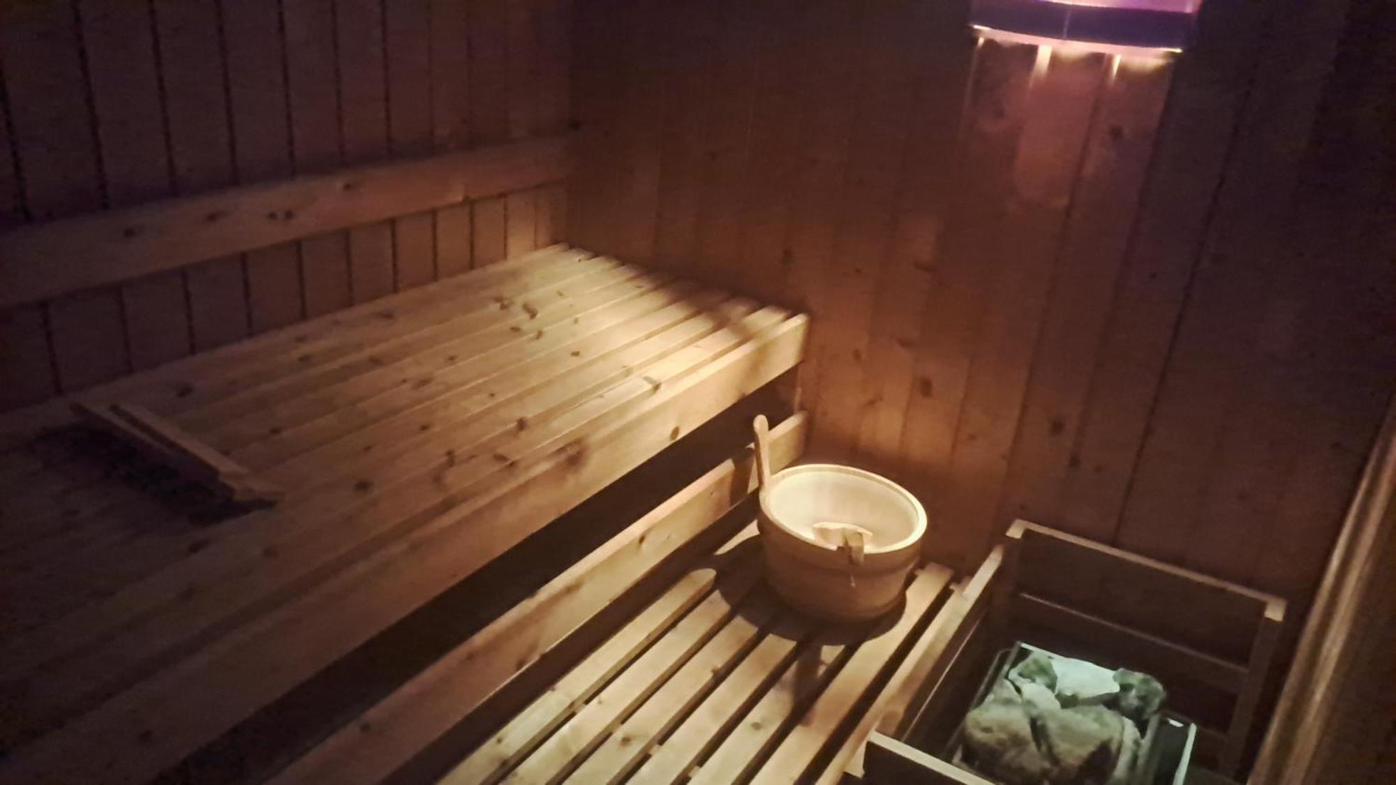 Apartmenthaus Mit Sauna Und Whirlpool Krefeld Exteriér fotografie